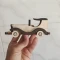 ماشین چوبی جیپ قدیمی کوچک