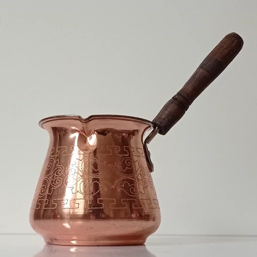 قهوه جوش مسی طرحدار دسته چوبی سایز 2 نانو شده