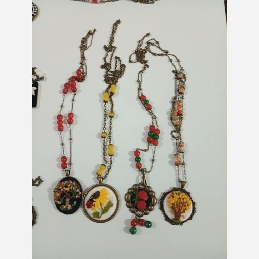 گردنبند اکسسوری بافتنی