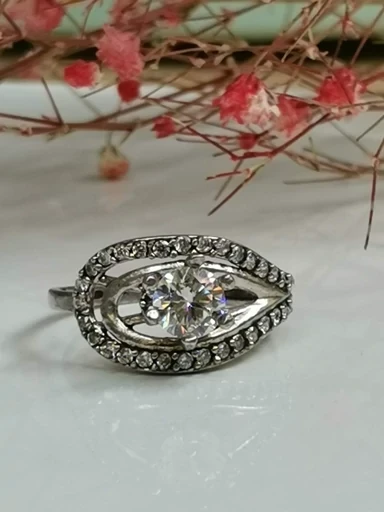 انگشتر نقره زنانه وزن 3 گرم نگین مخراج آبکاری رادیومکد 0419