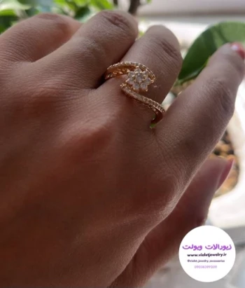 انگشتر زنانه نگین گل سایز 9 برند ژوپینگ کد 2956